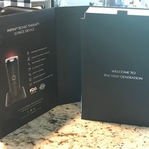 Infini i3 Red Light face device $25